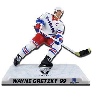 New York Rangers figurka #99 Wayne Gretzky Imports Dragon Player Replica white 75887